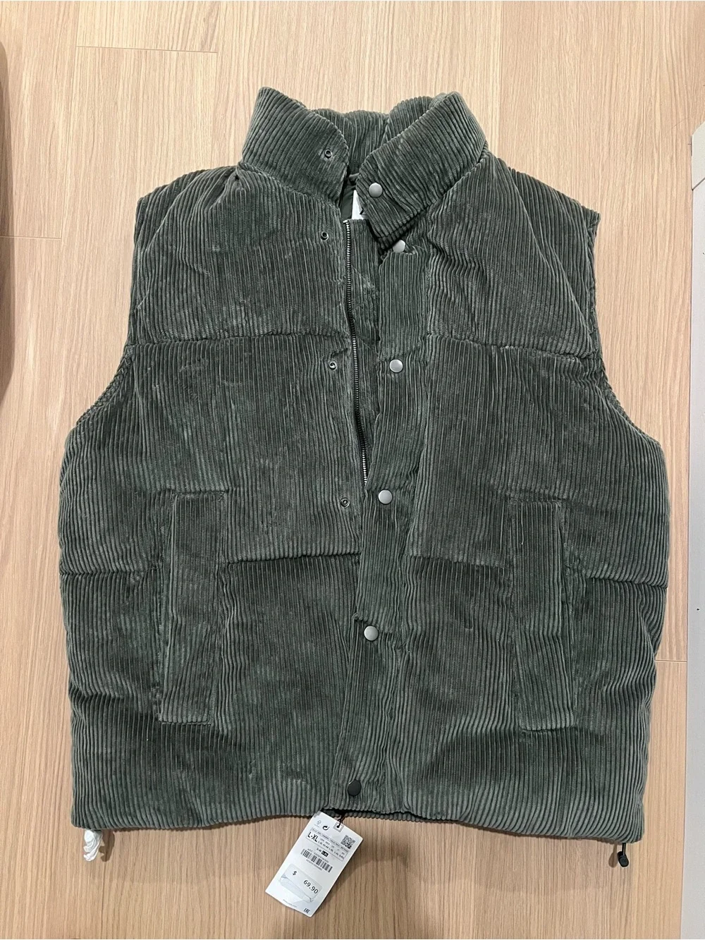 Zara Corduroy Puffer Vest in Olive